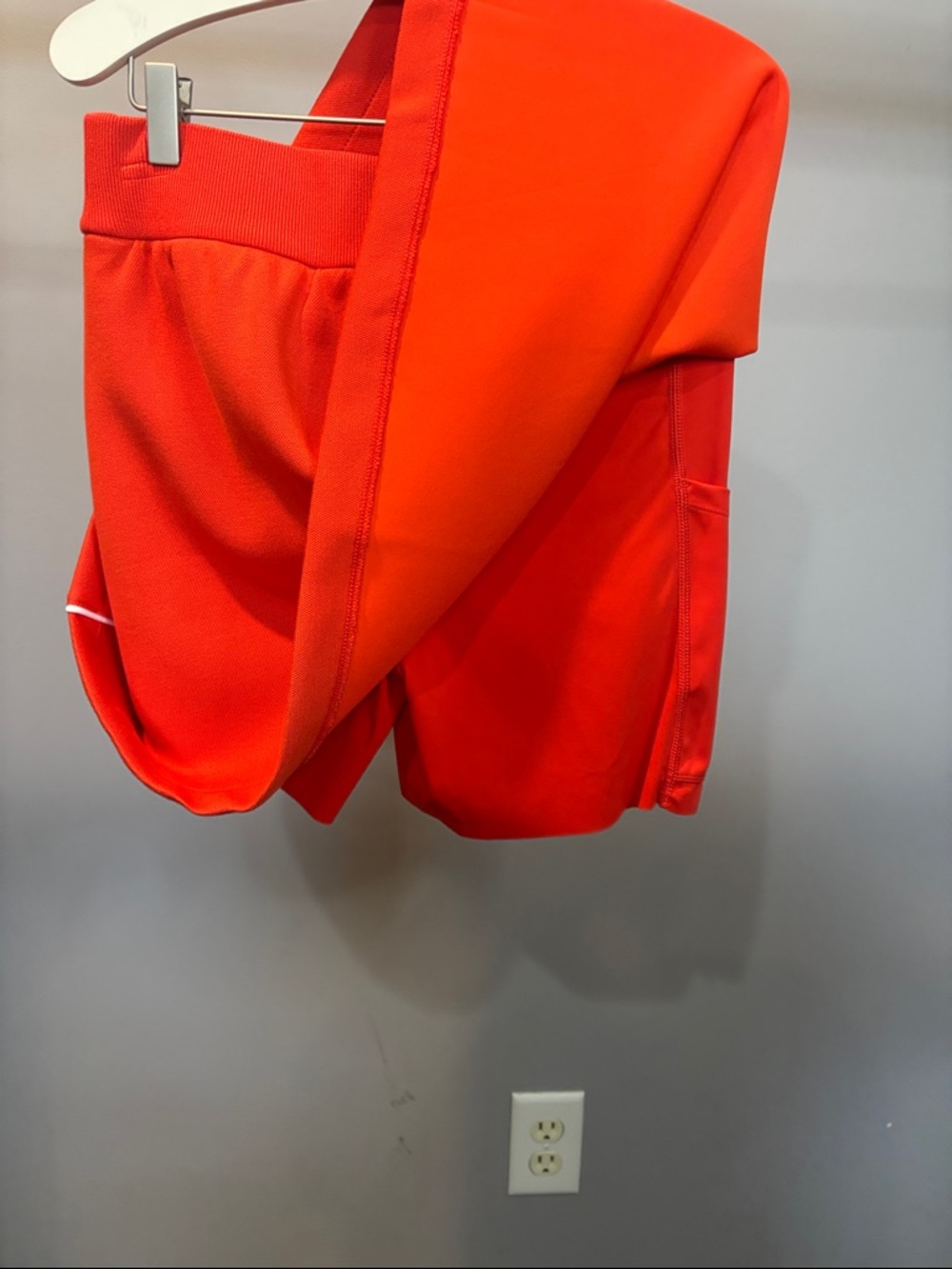 SPANX Coral Airpique Skort with White Piping - Picture 6 of 6